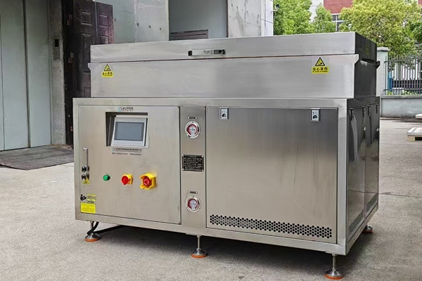 华人策略celue-152℃超低温淬火冷冻箱，极致低温技术开启工业冷冻新时代